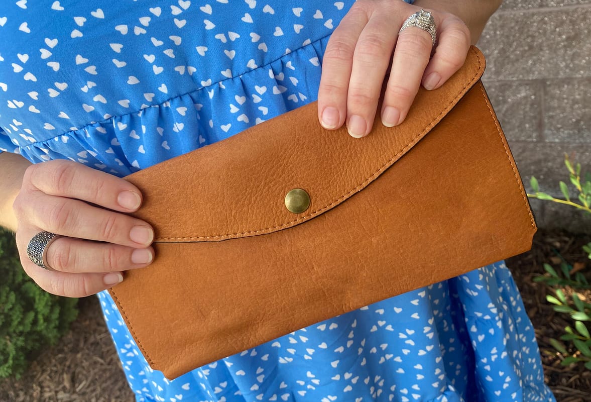 SLC-614 hand held leather envelope
