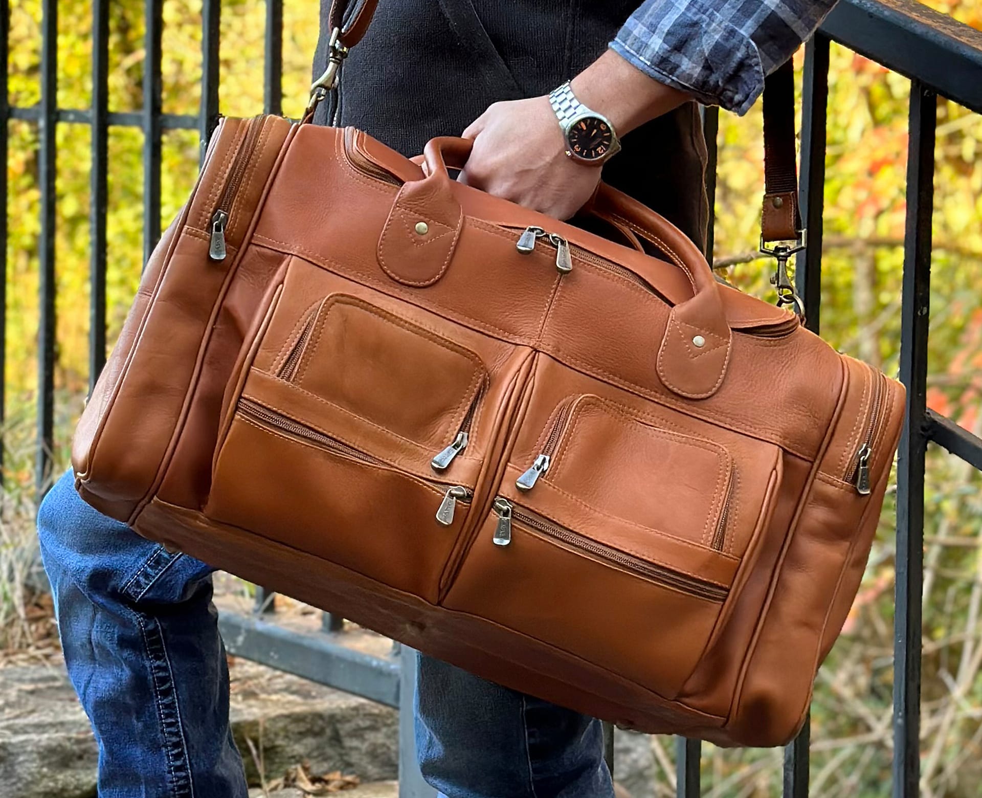 FORMAL TRAVEL DUFFLE BAG - Brown